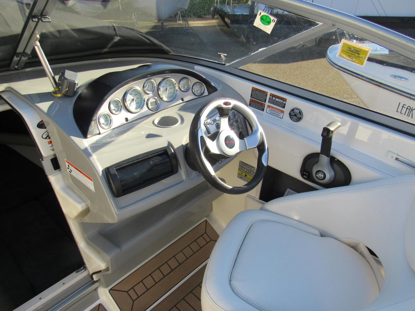 bayliner 652 cuddy cabin