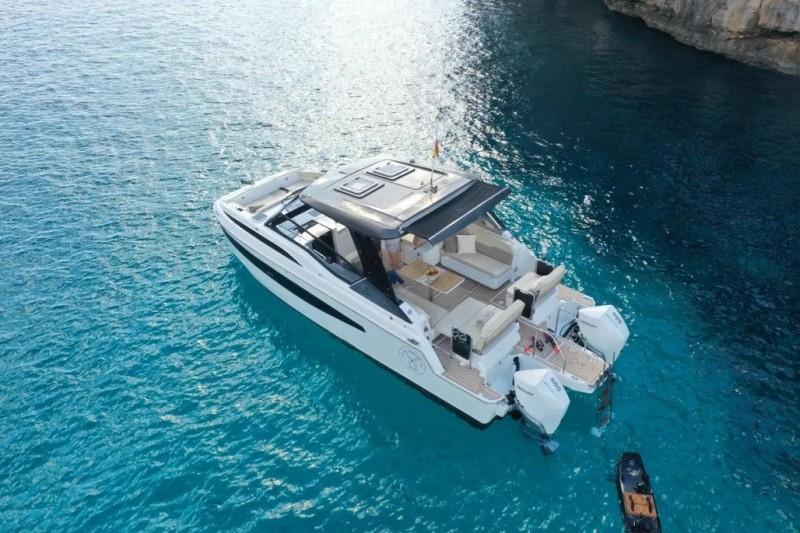 aquila power catamarans Aquila 32 sport