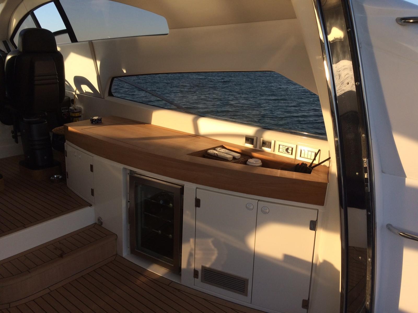 sunseeker Predator 75