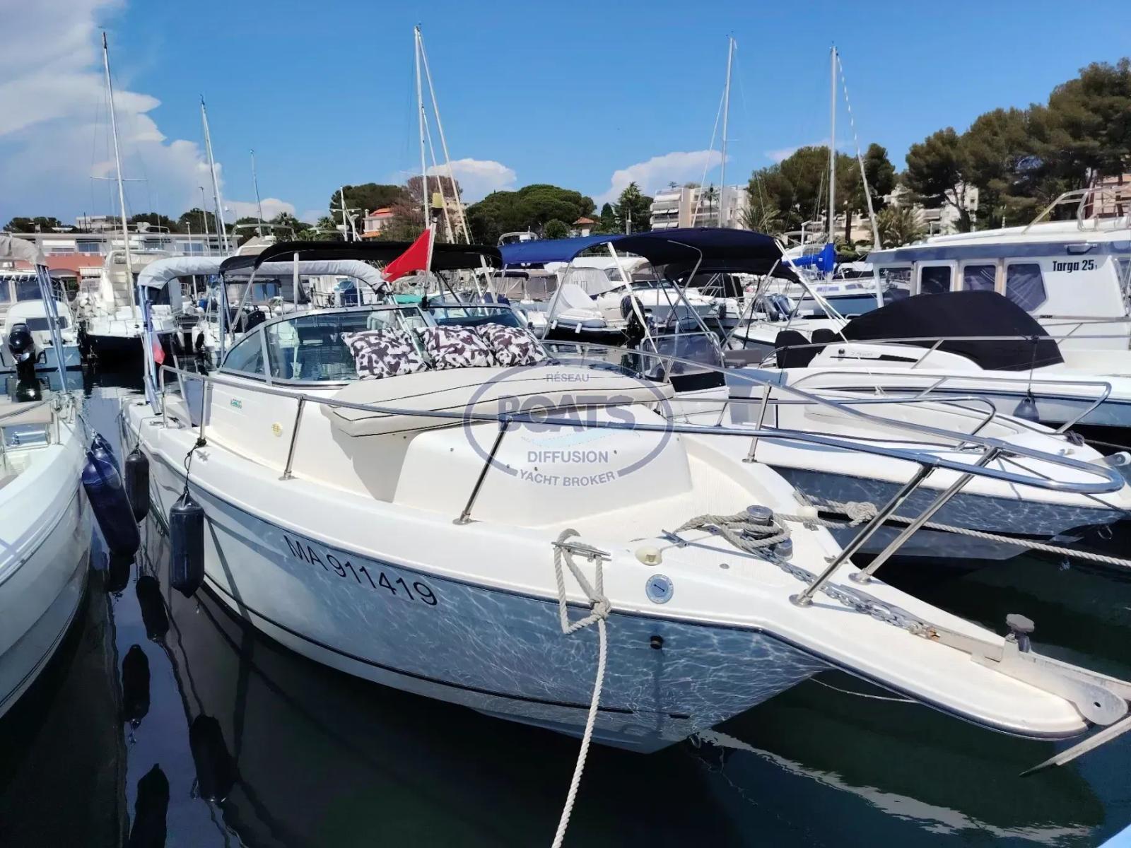 seaswirl Seaswirl striper 2600 walkaround américain open de pêche sportiv