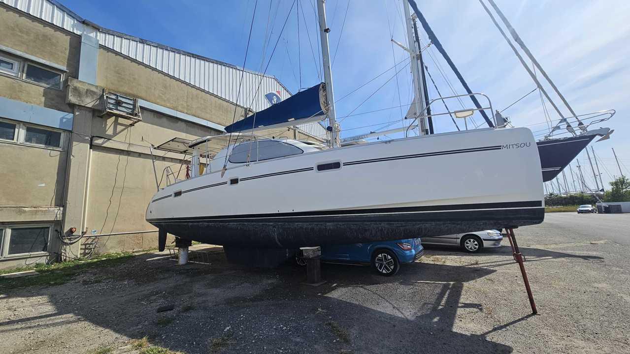 robertson and caine Leopard 40