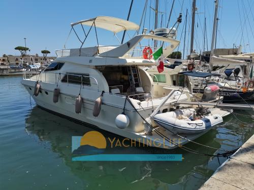 Ferretti yachts ferretti 150