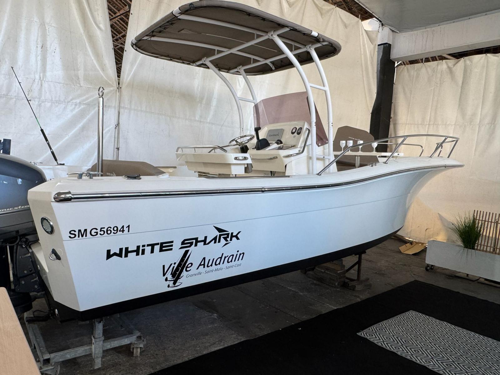 white shark 230 cc origin