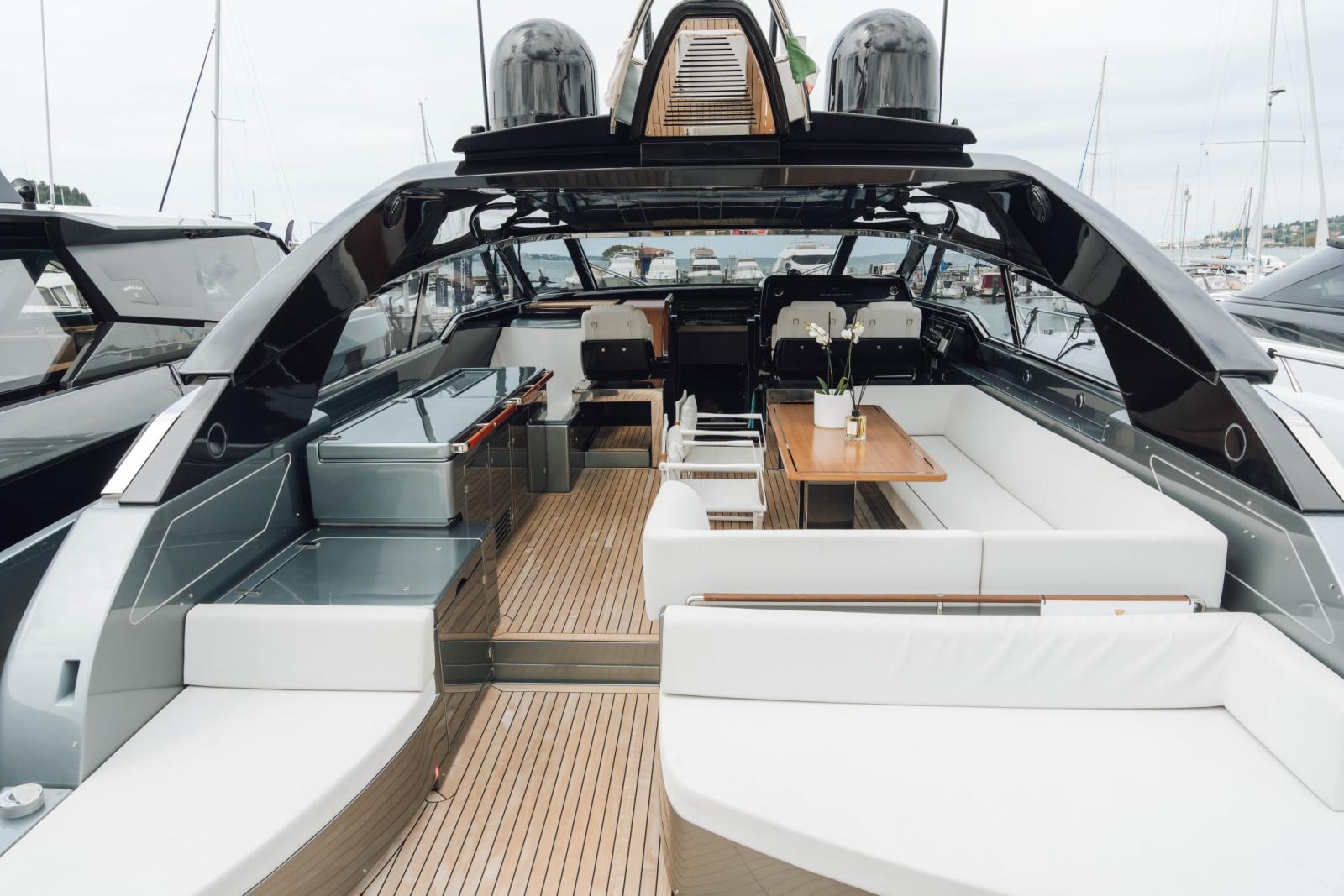 riva 76 bahamas super