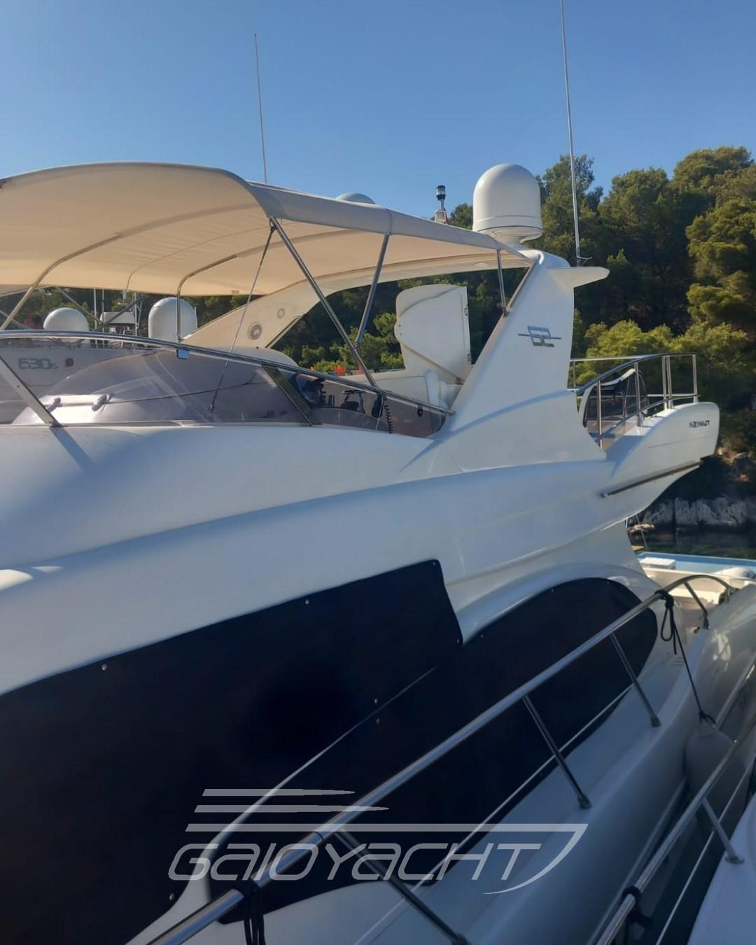 azimut 62