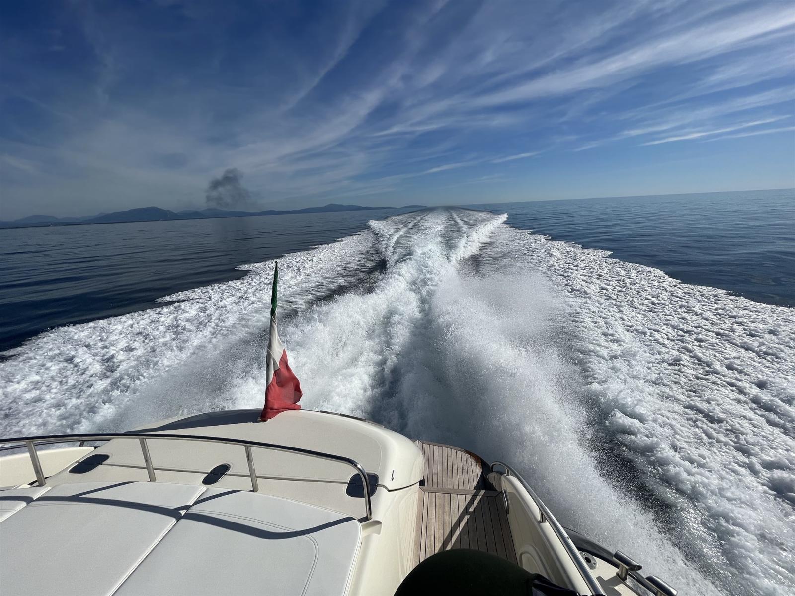 sunseeker Predator 63