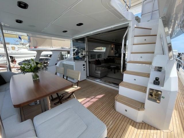 azimut 72 flybridge