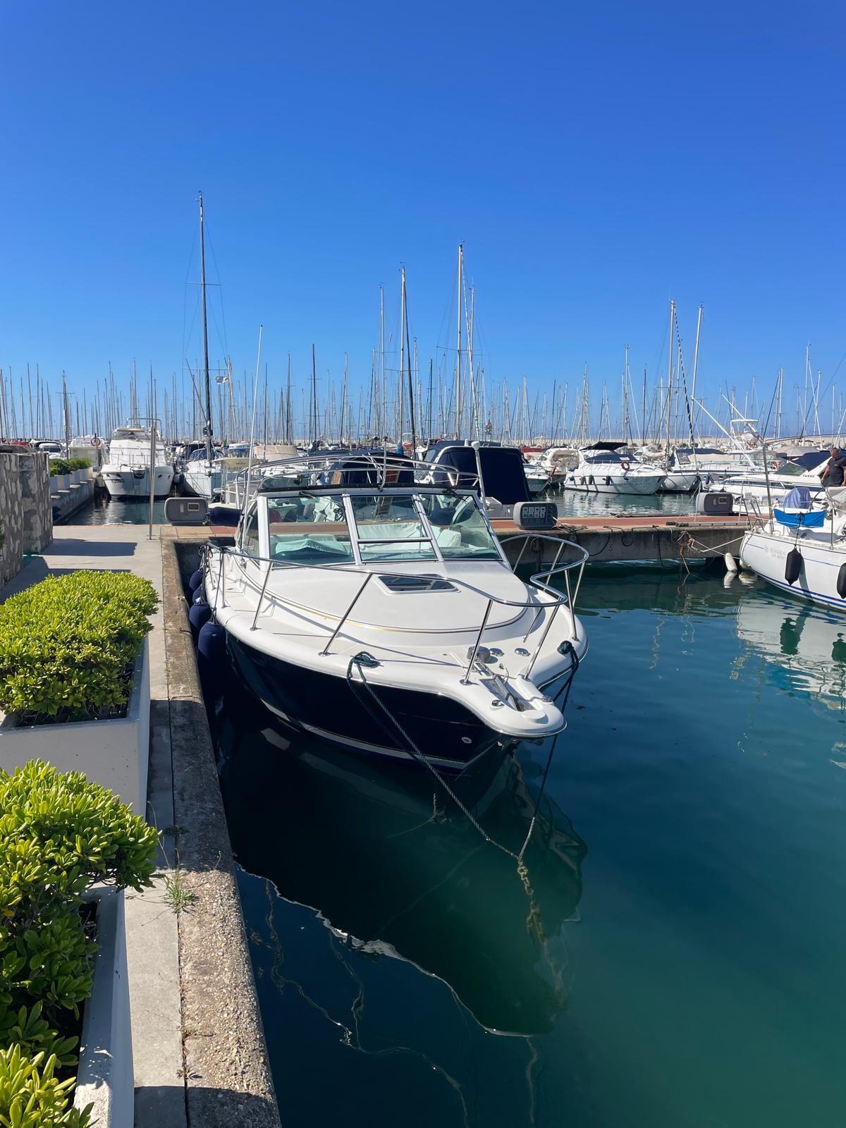 tiara yachts 2900 coronet