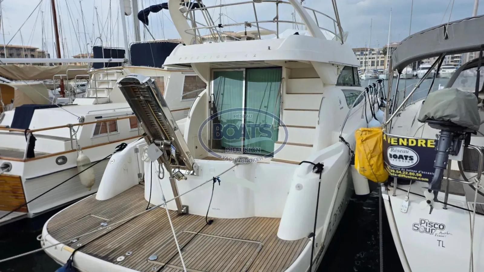 jeanneau Prestige 42 fly