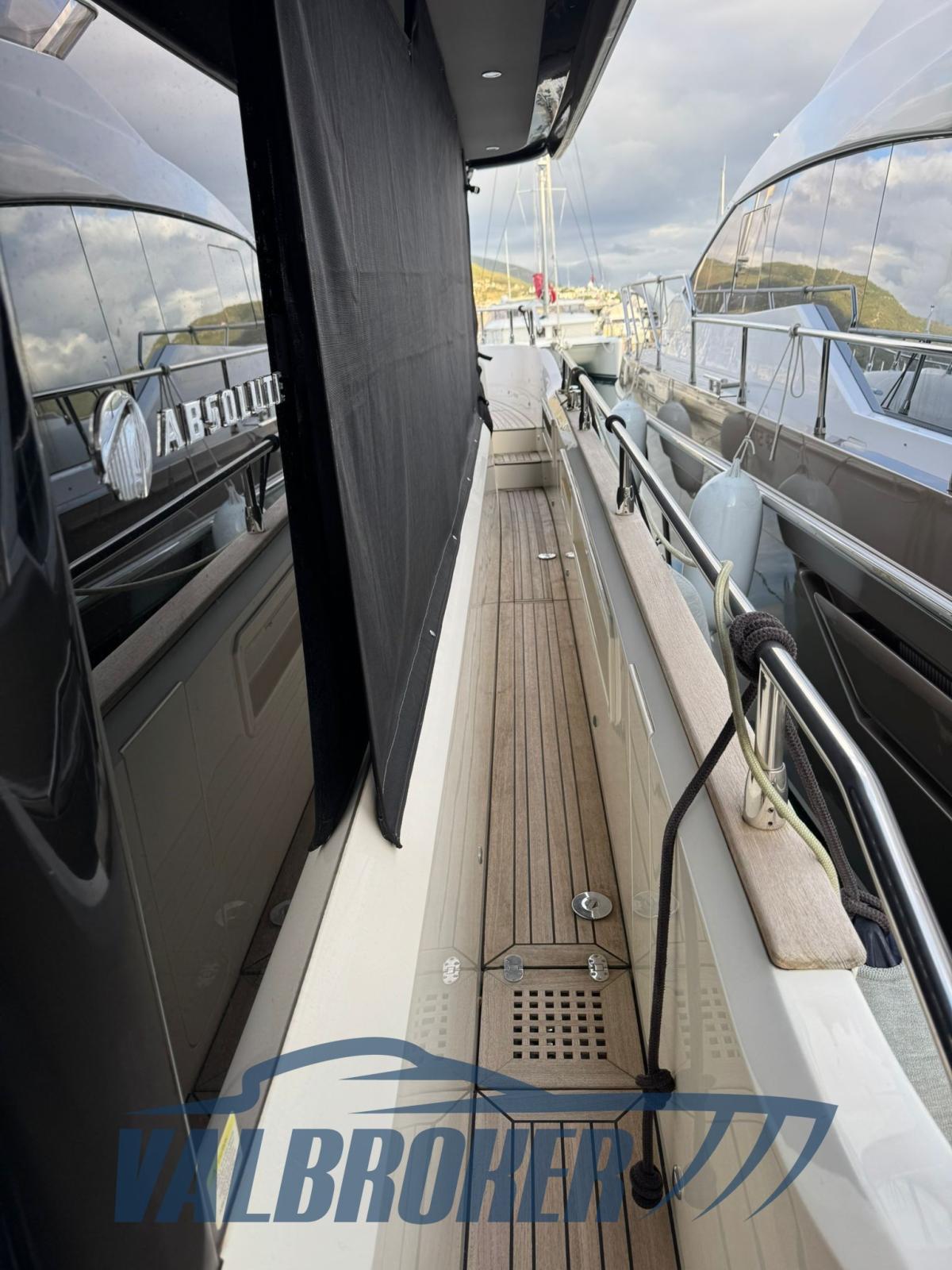 absolute Navetta 52