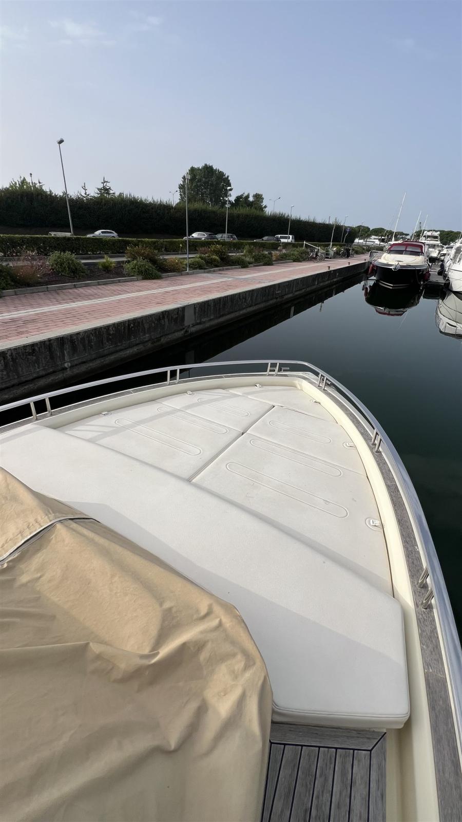 invictus Gt370