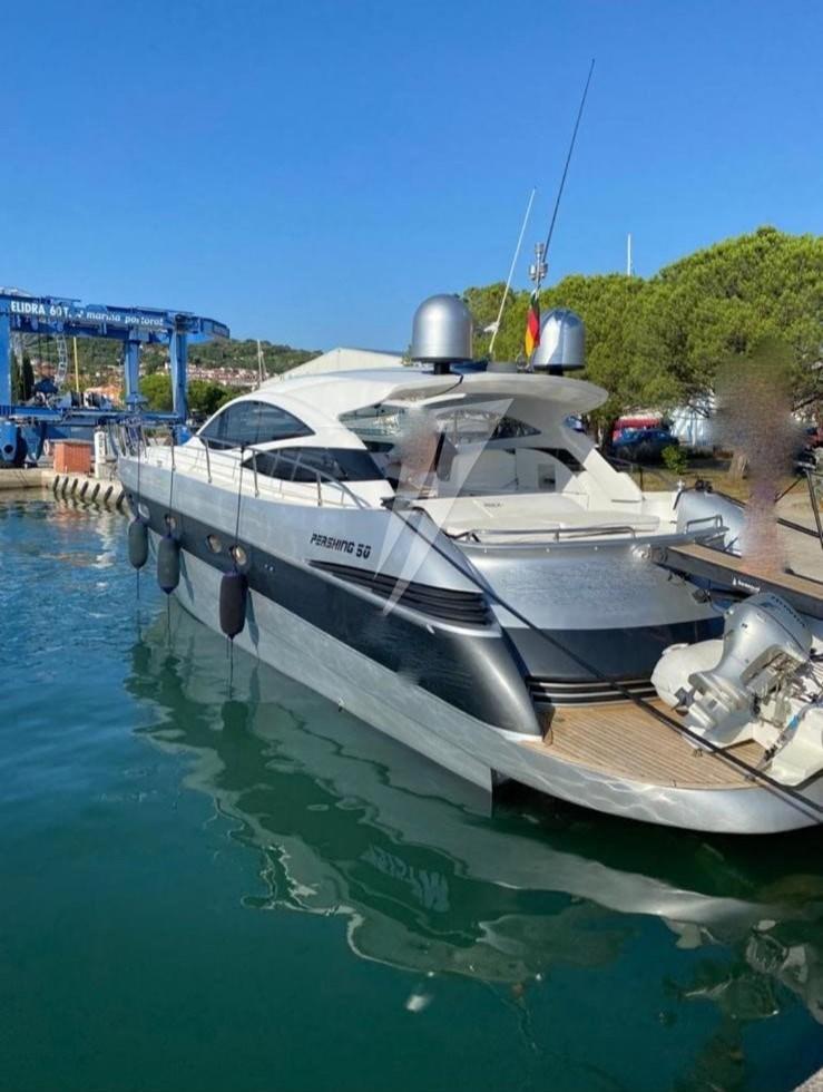 pershing 50'