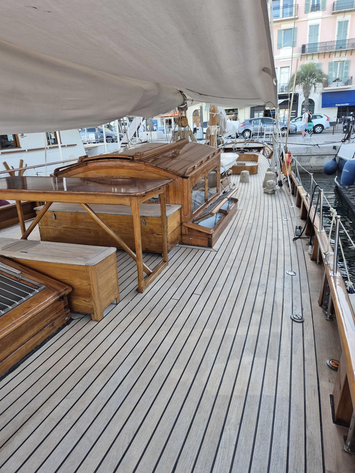 white brothers custom Lloyds 18 a1 class