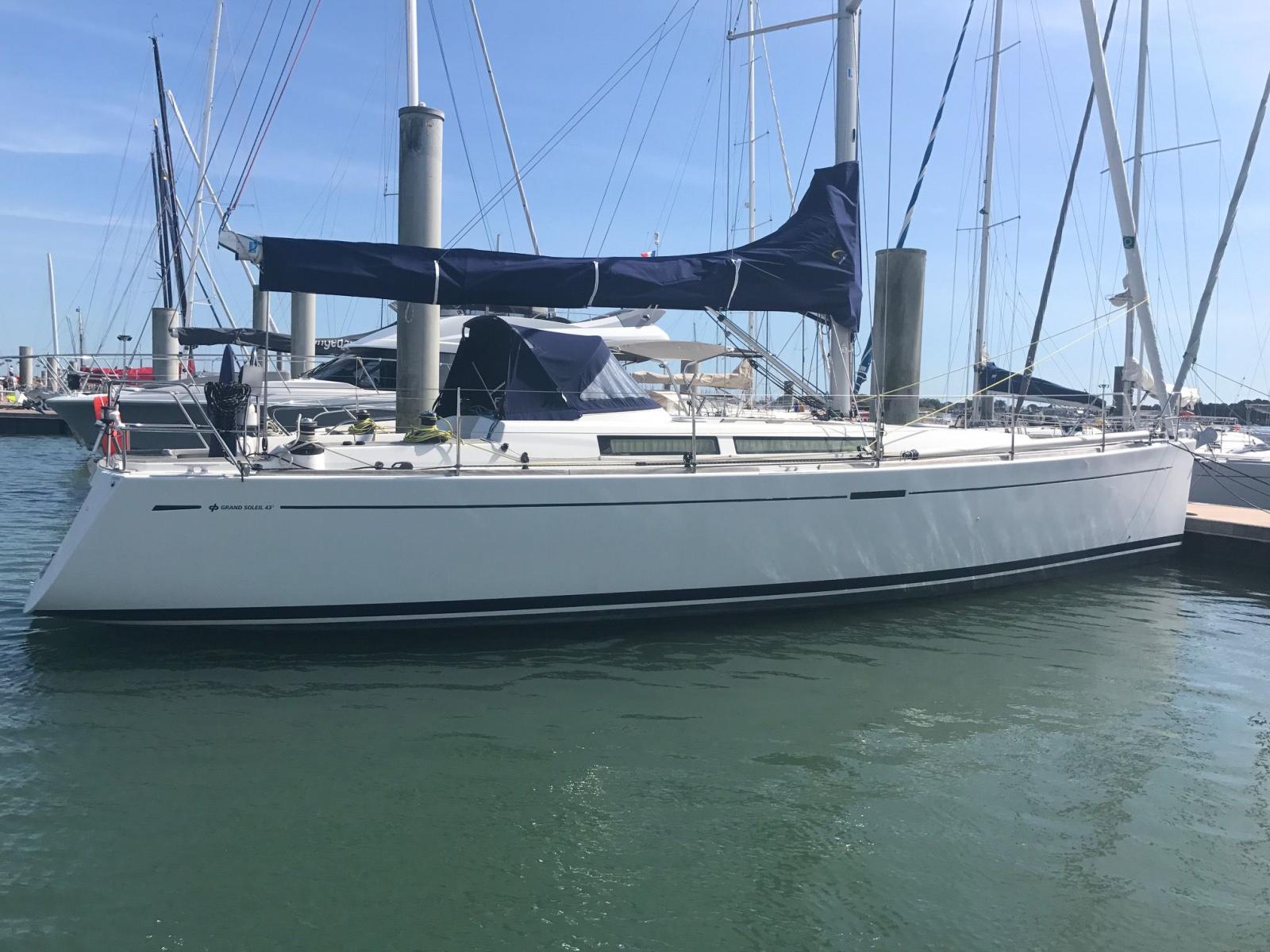 cantiere del pardo Grand soleil 43