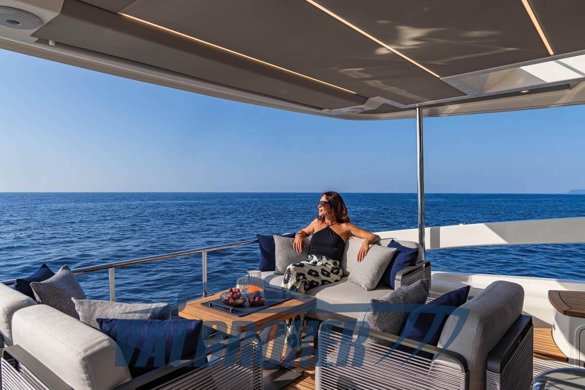 absolute Navetta 53