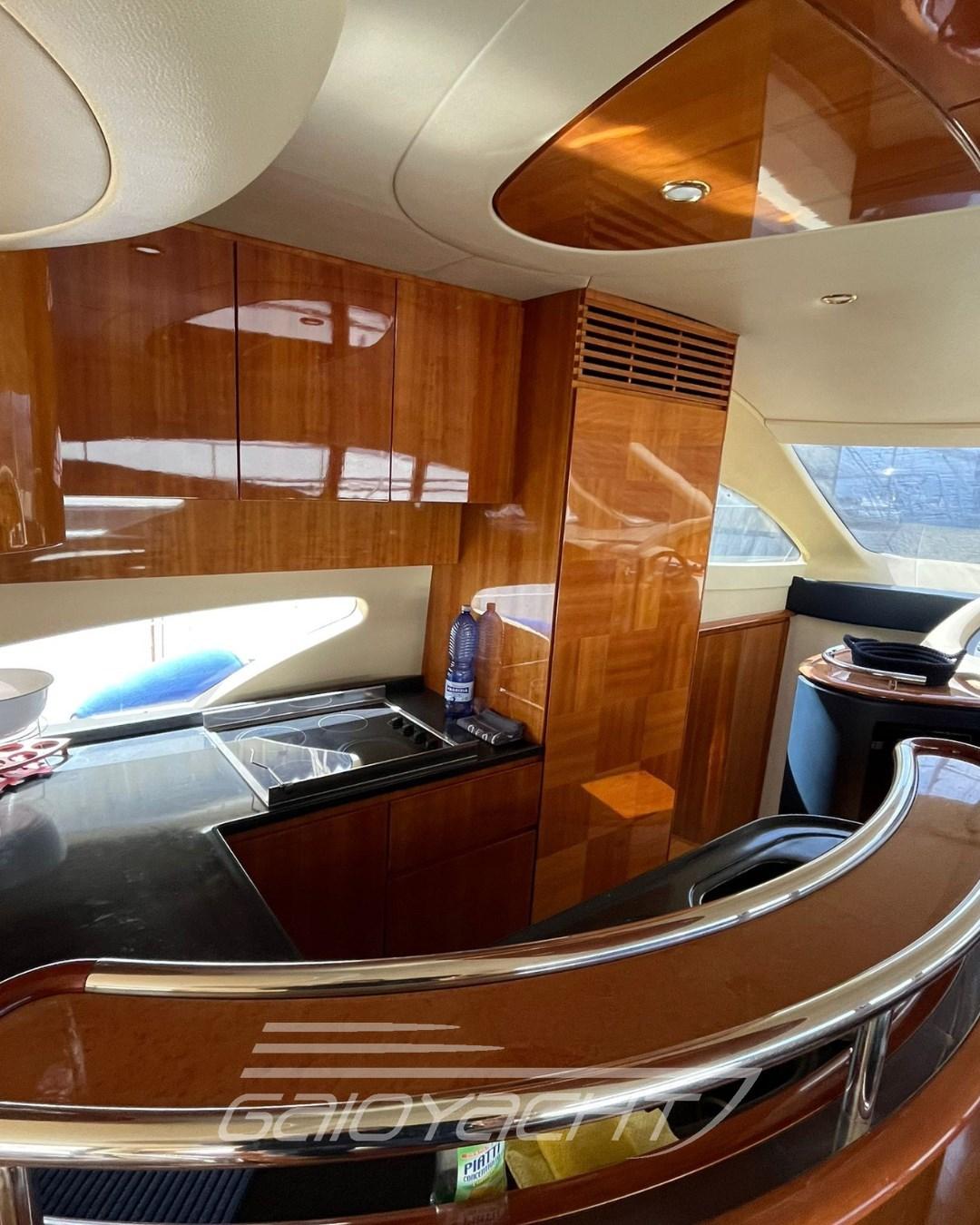azimut 62