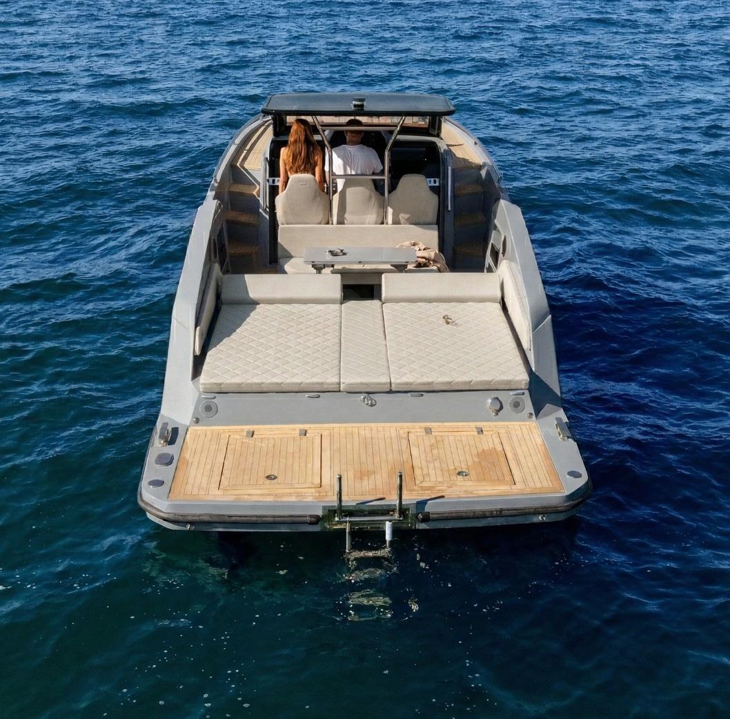 aurea 30 cabin
