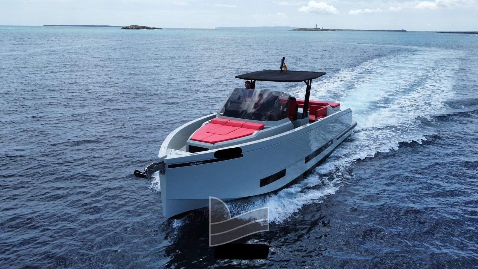 de antonio yachts D36 open