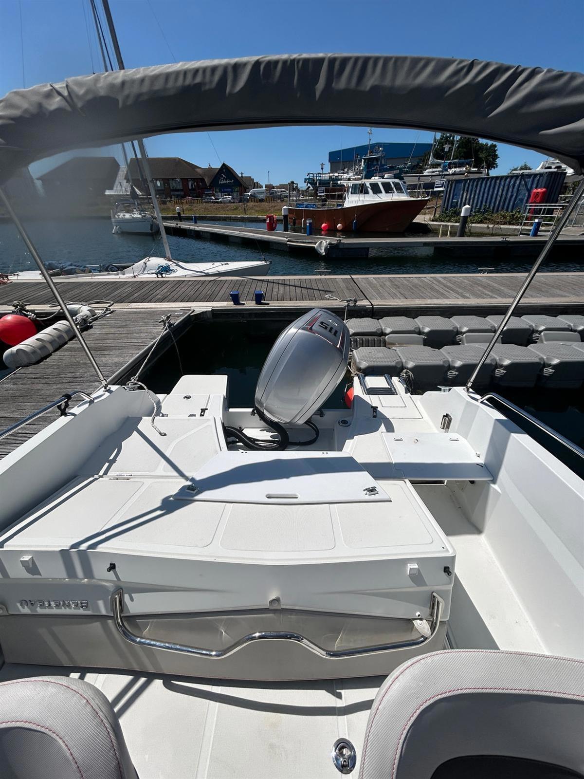 beneteau Flyer 6.6 sundeck
