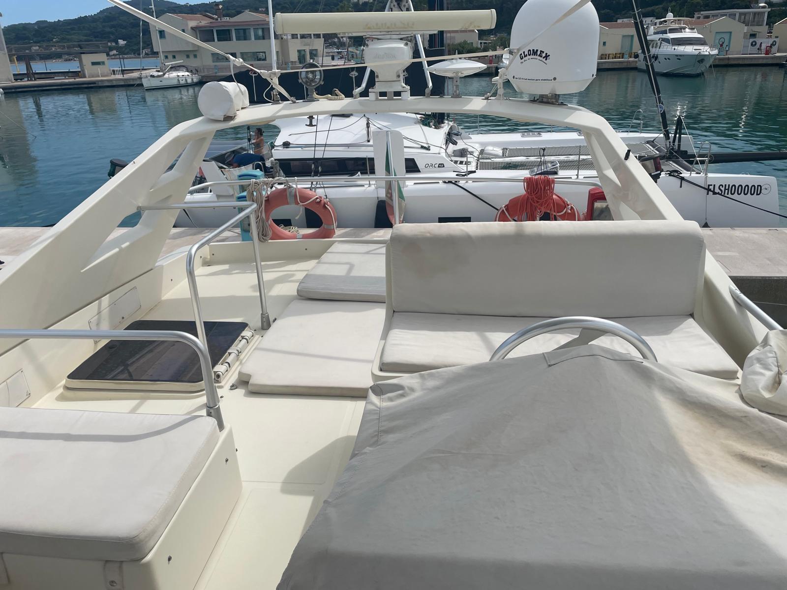 ferretti 54
