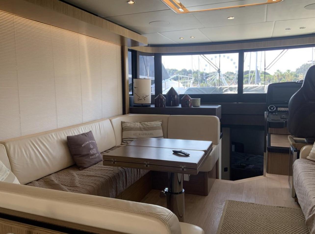 absolute Navetta 52