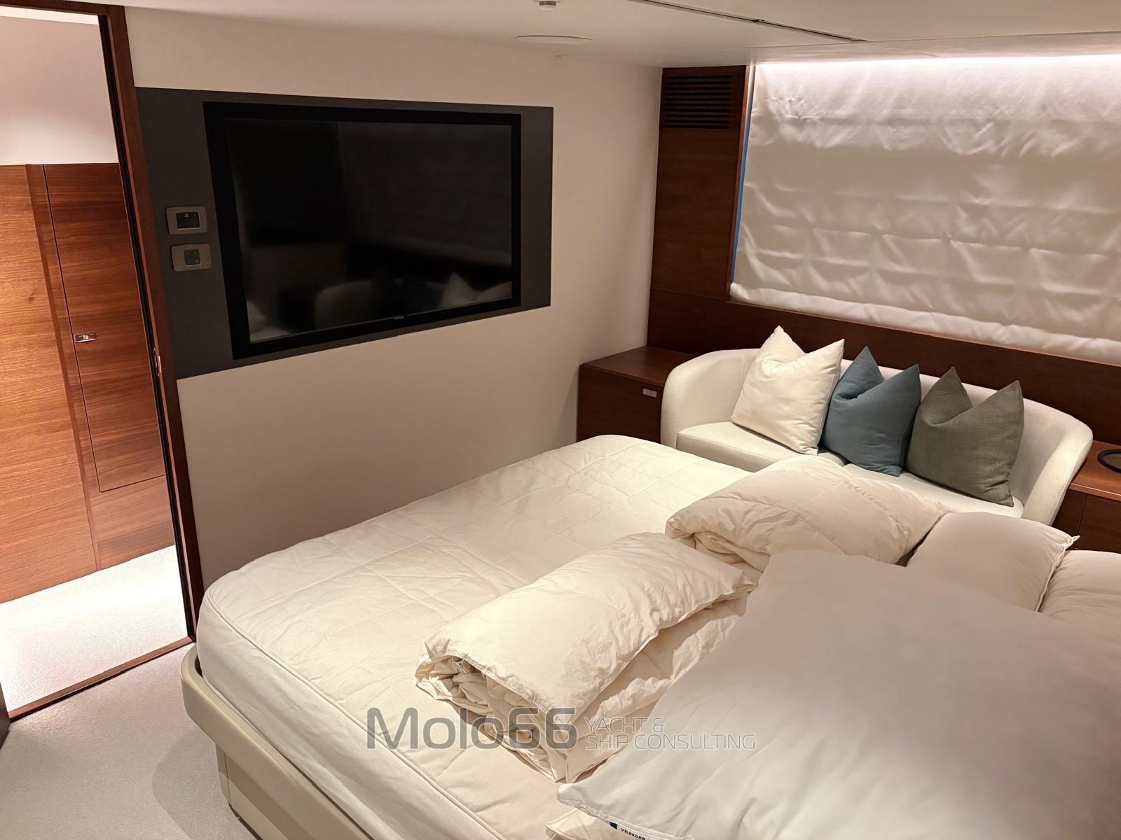 princess yachts Y72