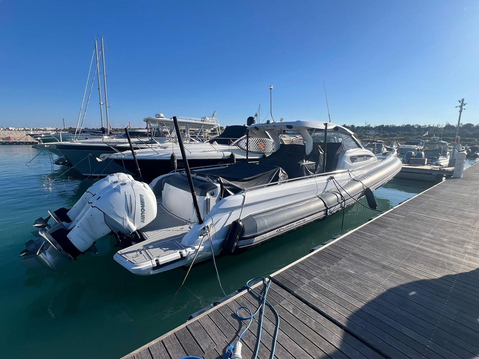 explosion marine X 44