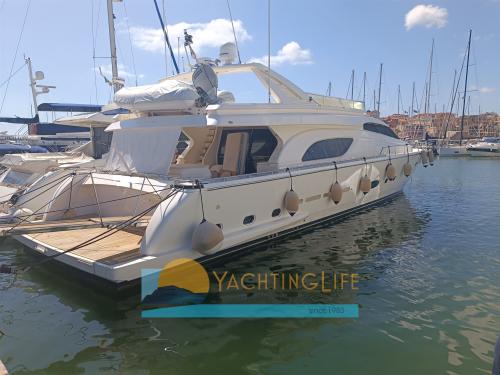 Ferretti yachts ferretti 810