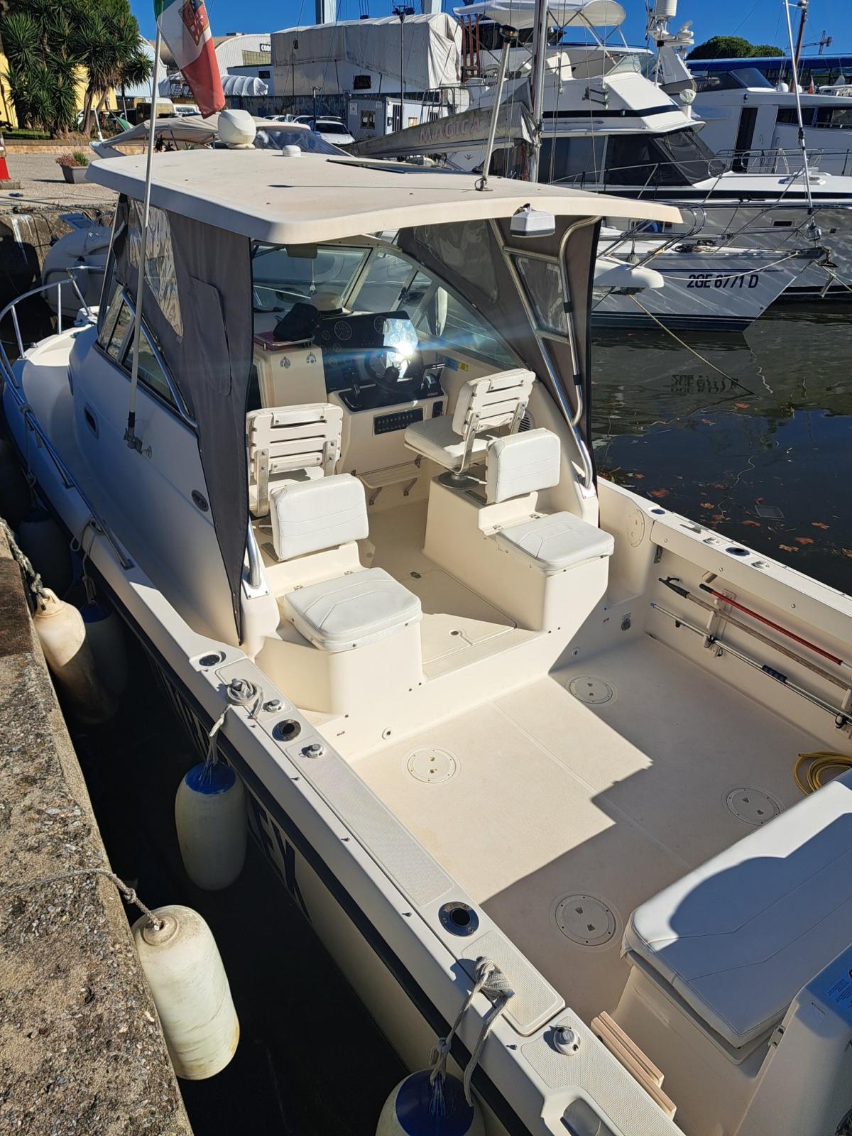 pursuit 2870 walkaround