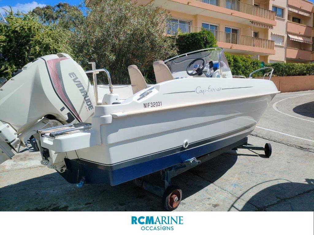 b2 marine B2 marine cap ferret 522 open