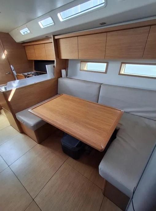 solaris yachts 44