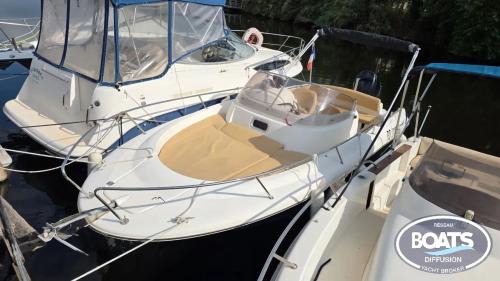 Jeanneau cap camarat 715 wa
