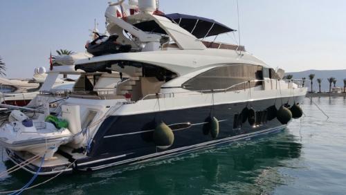 Princess yachts y72