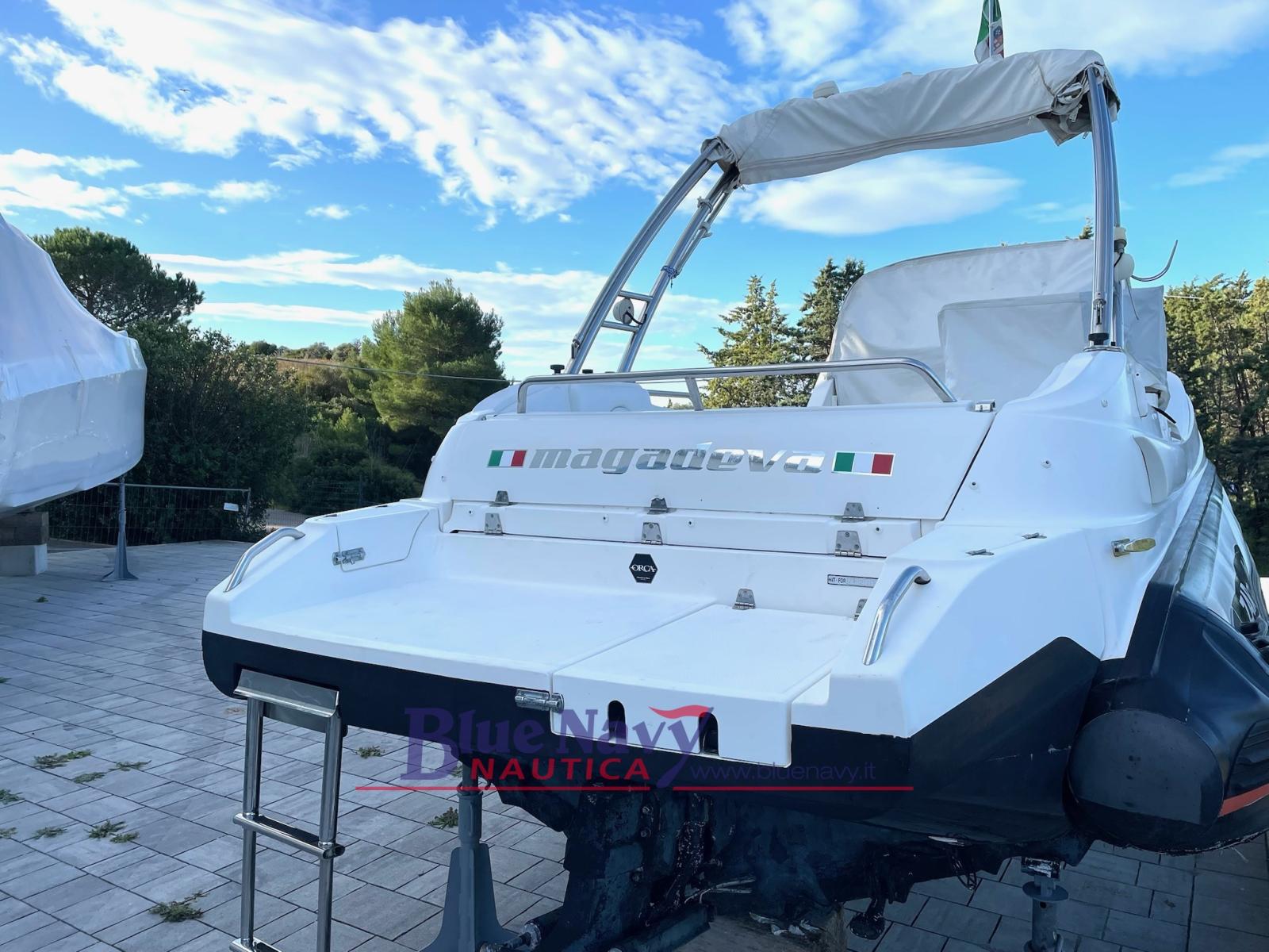 zar formenti 73 skydeck limited + 220cv v6 mercruiser