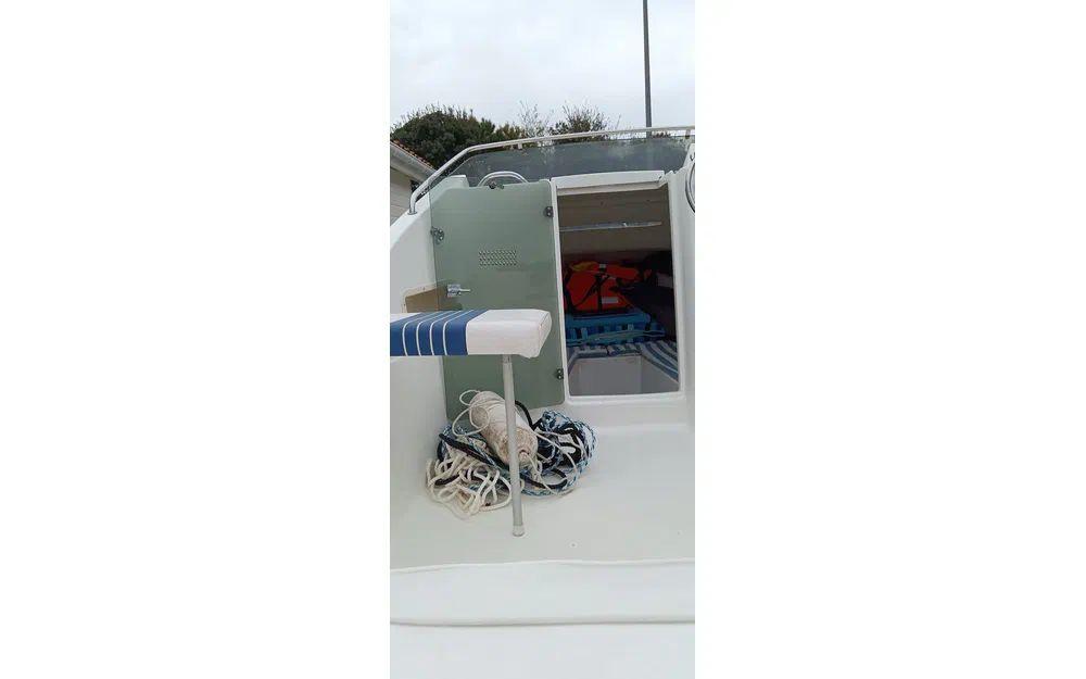 b2 marine Cap ferret 500