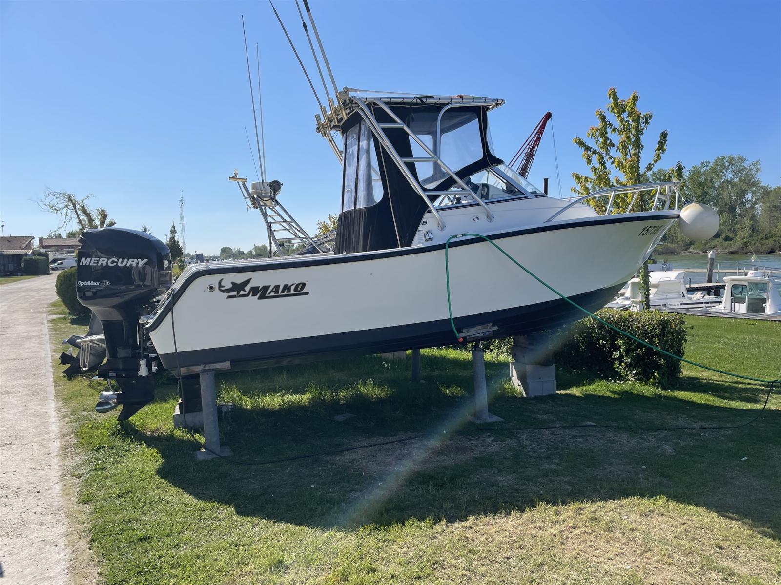 mako marine Mako 215