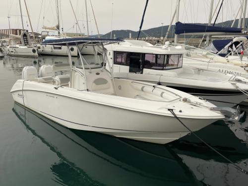 Boston whaler 270 outrage