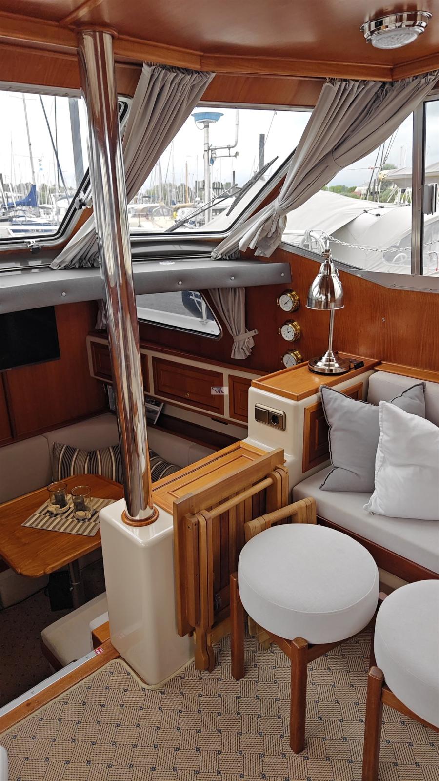 holland boat Atlantic 37 fly