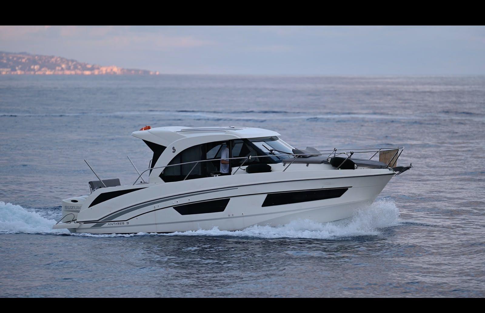 beneteau Antares 9