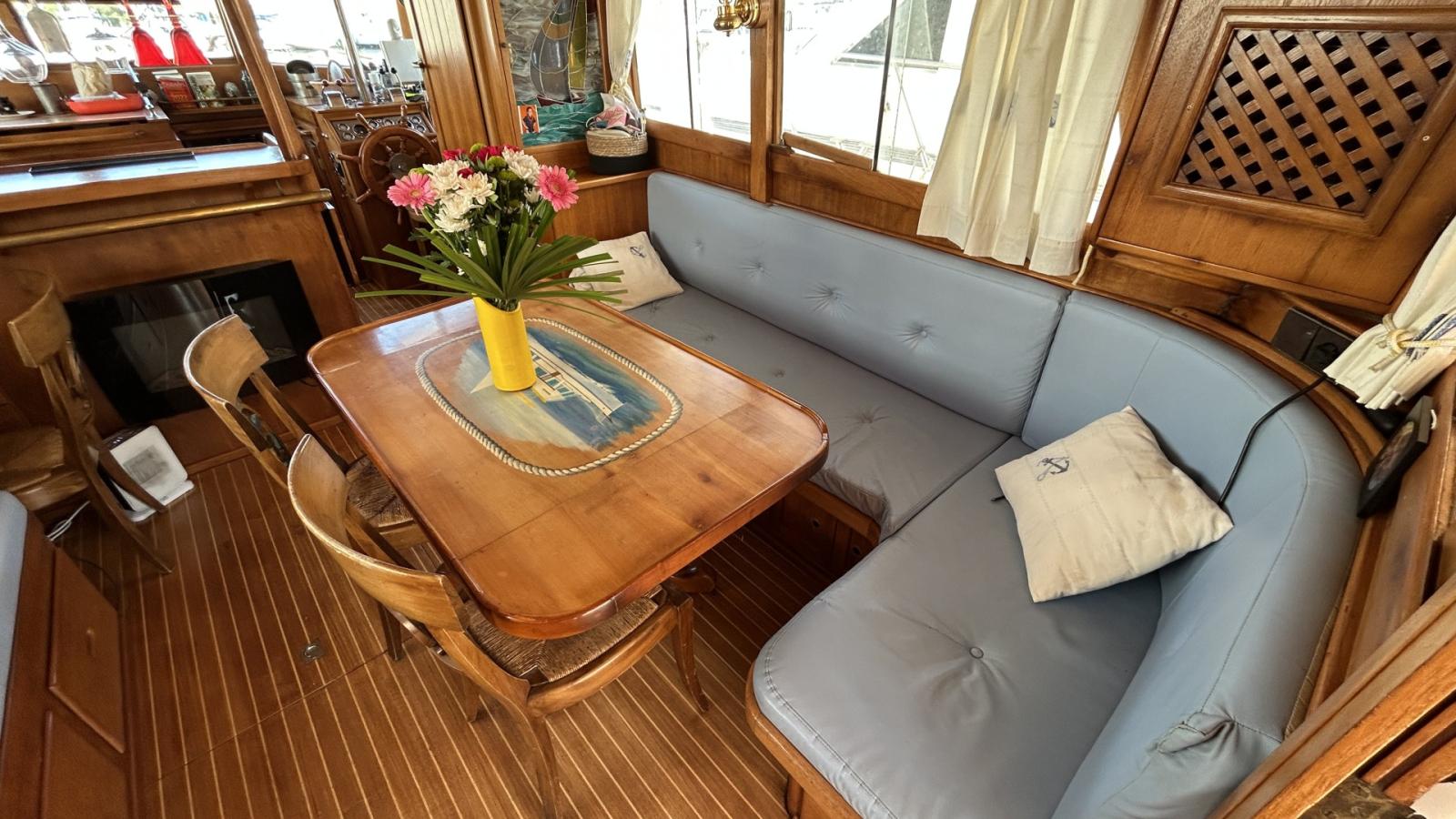 grand bank's Europa 42