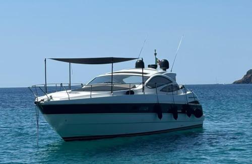 Pershing pershing 50' ht