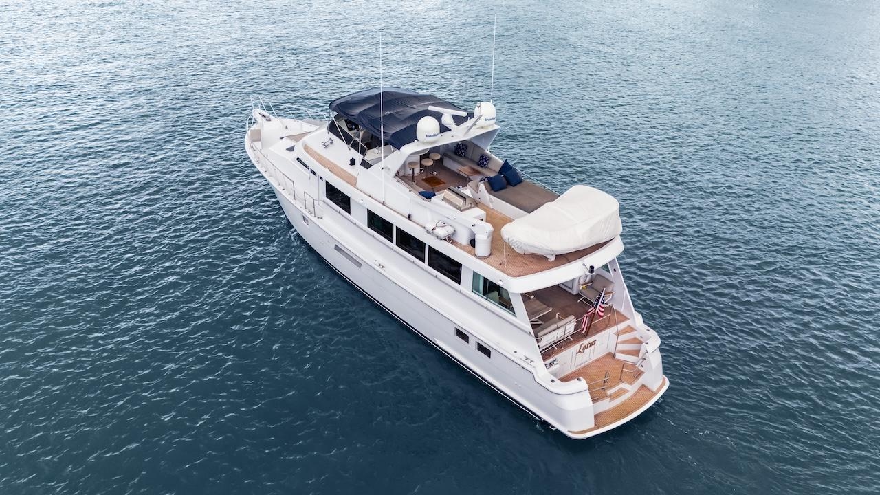 hatteras 74 Sport Deck Motor Yacht