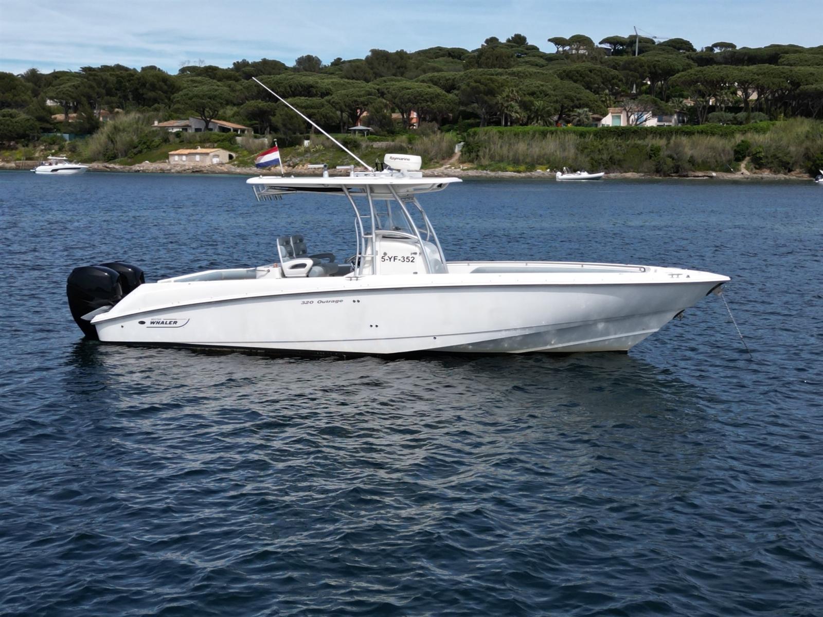 boston whaler 320 outrage - 2x mercury verado 250