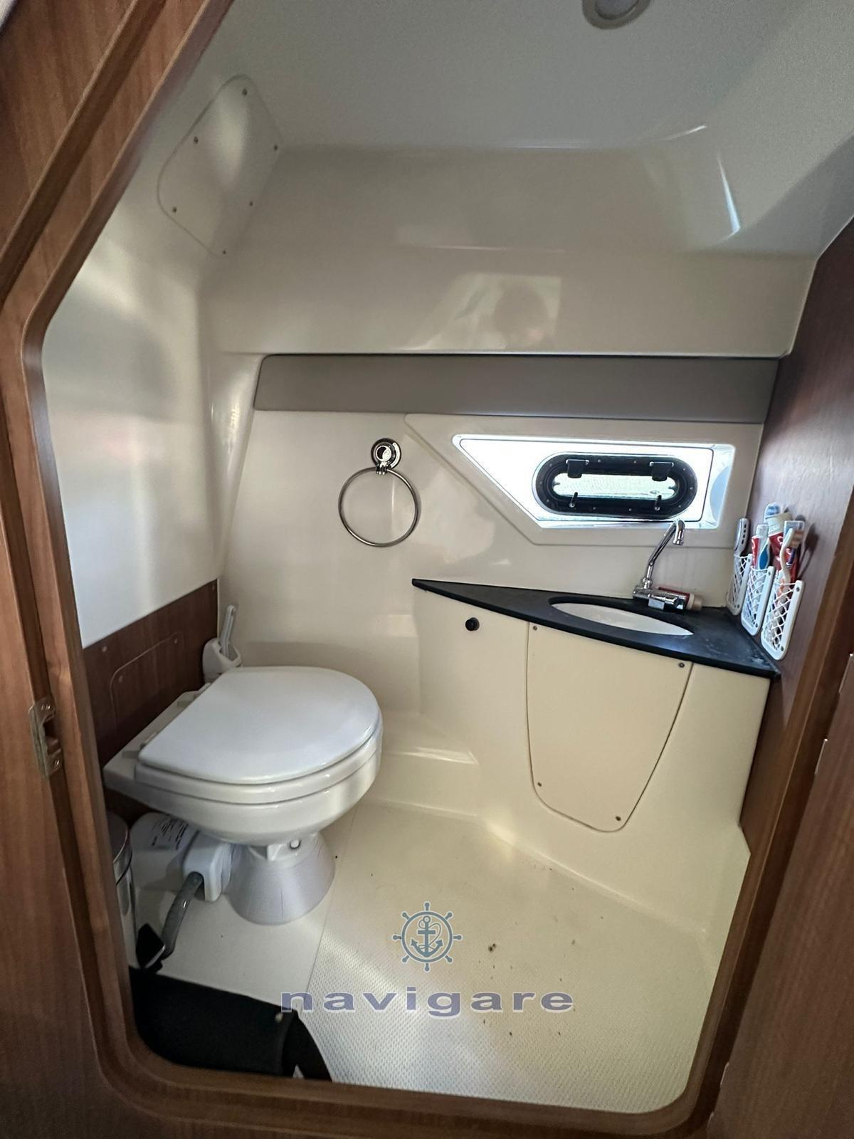 quicksilver Activ 805 cruiser