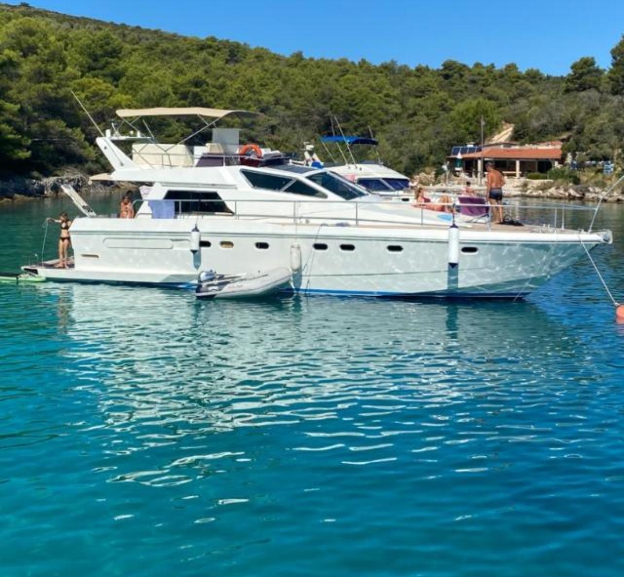 ferretti yachts Altura 46/49
