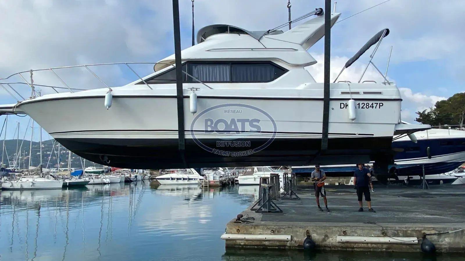 bayliner Fly cierra 2858