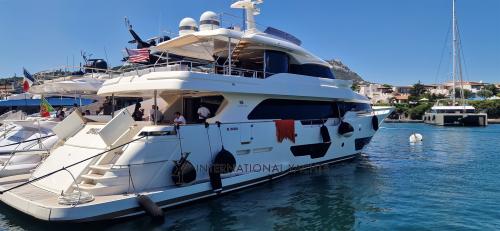 Custom line navetta 28