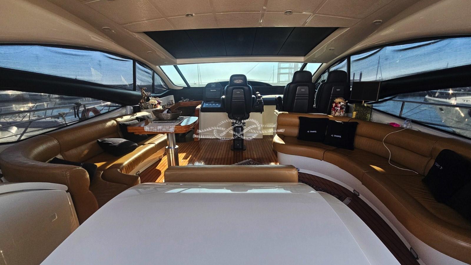 pershing 62