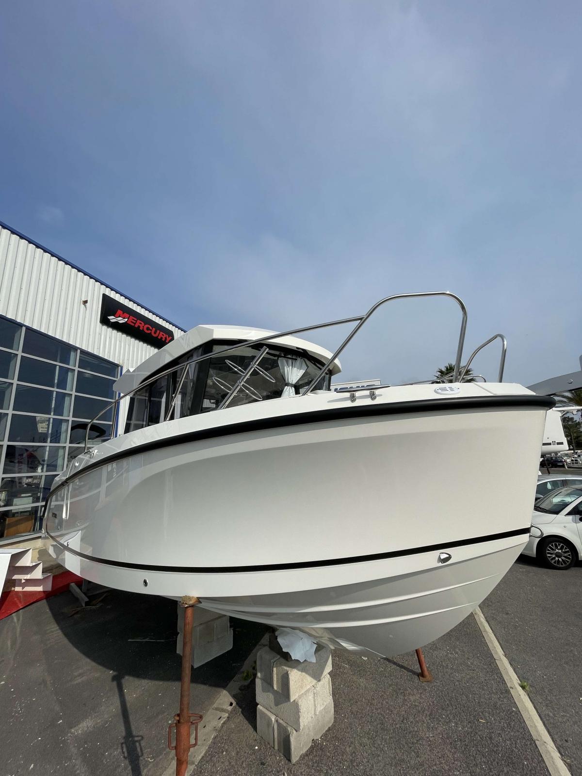 quicksilver 805 pilothouse neuf destockage 225 cv mercury