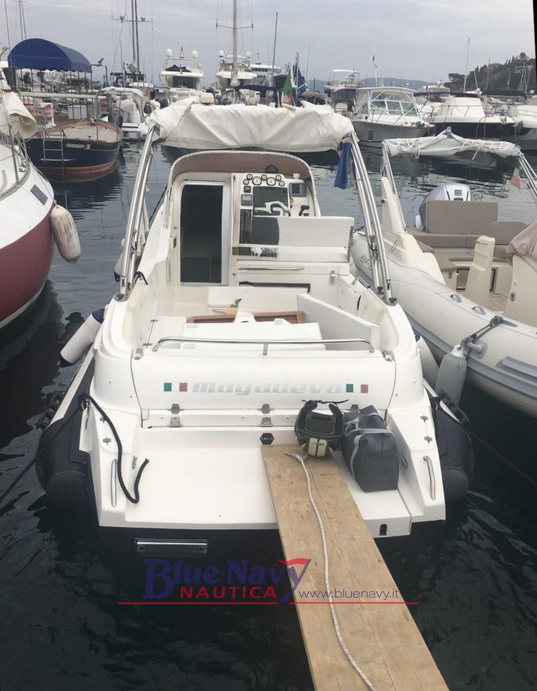 zar formenti 73 skydeck limited + 220cv v6 mercruiser